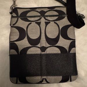 🖤Coach Vintage Crossbody Black/Grey🖤